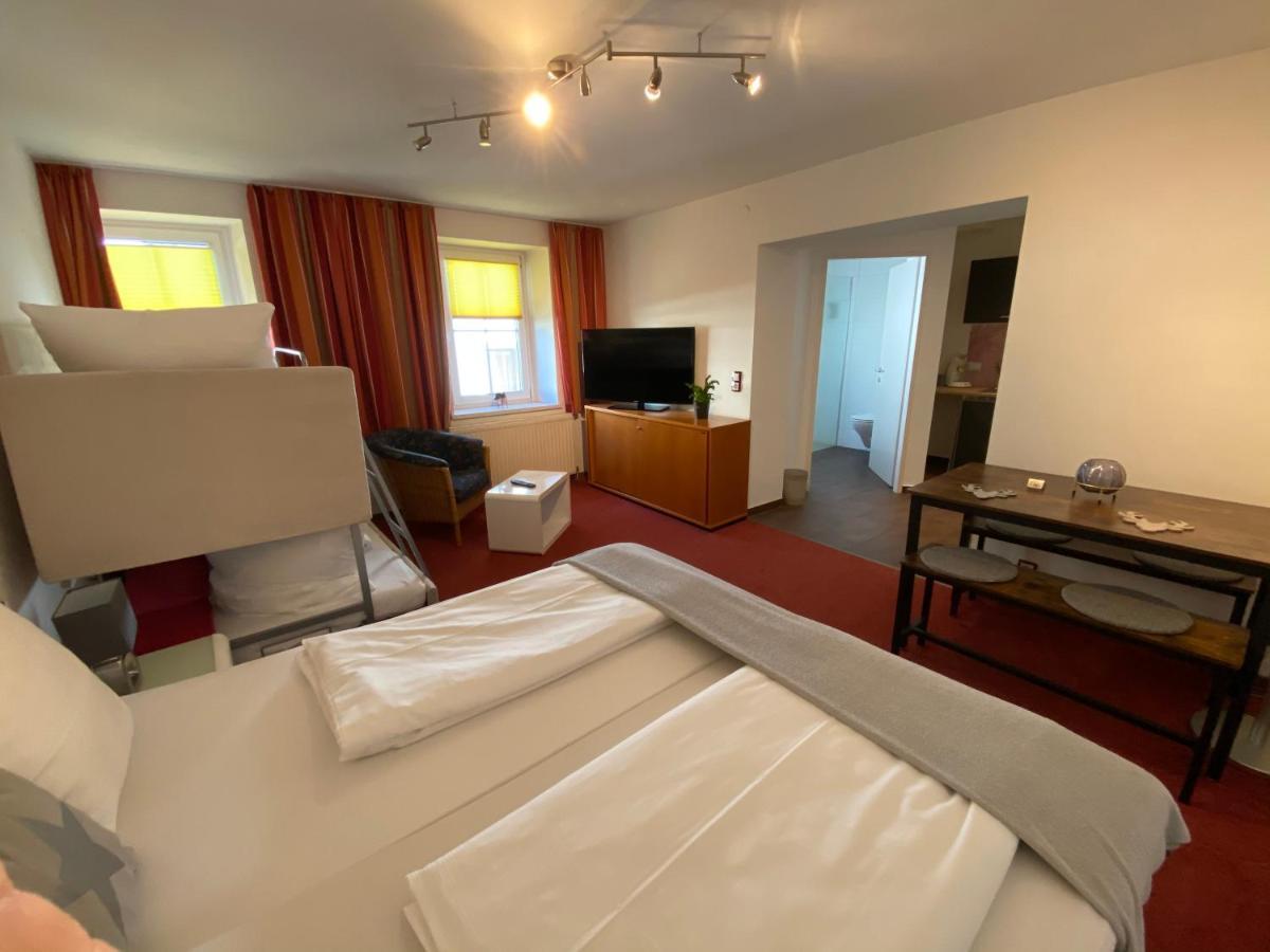 Bed & Rooms, Woergl Eksteriør bilde
